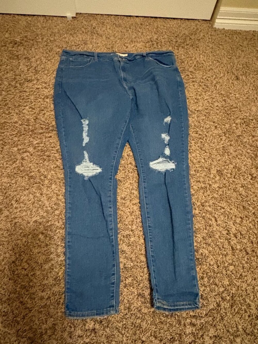 Levi's 720 High Rise Super Skinny Jeans Size 22W Medium Blue Denim Distressed